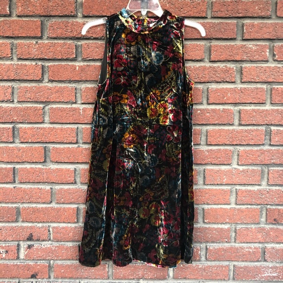 LOFT Dresses & Skirts - LOFT Crushed Velvet Floral Dress